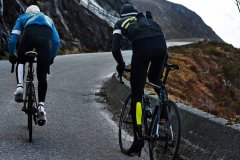 飞盘高尔夫、数智铁人三项、骑行“遇见”咖啡